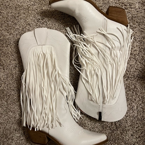 BEAST FASHION White Fringe Heeled Boots - Picture 1 of 9